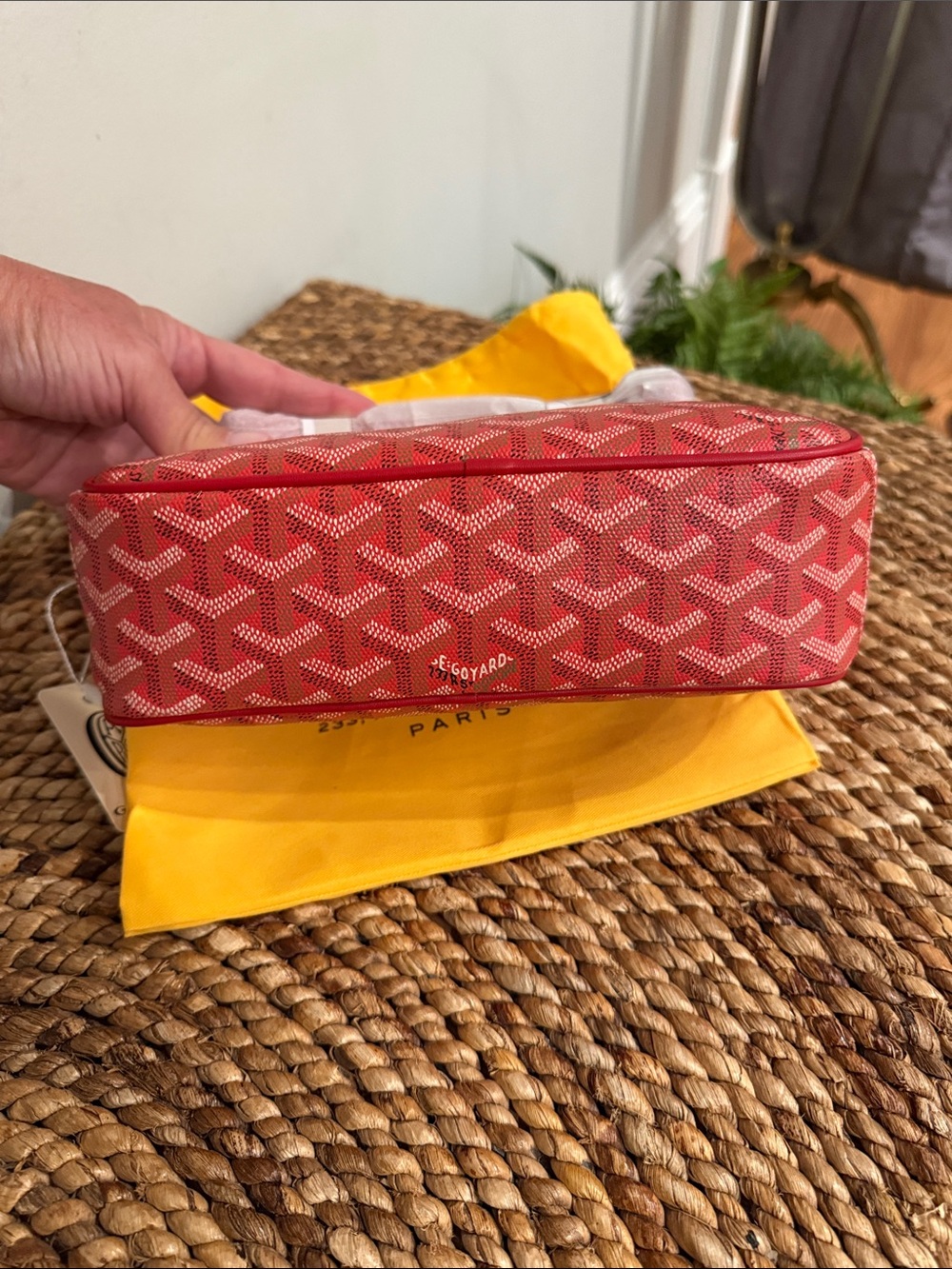 Designer INSPIRED Crossbody Bag in geometric red print - Picture 7 of 7